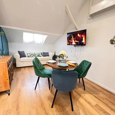 E - Le Loft In T2 Au Coeur Du Centre شقة إيبيرني