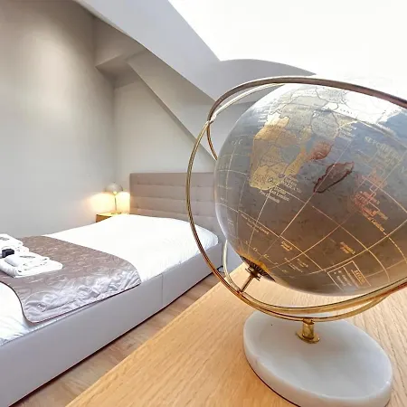 E - Le Loft In T2 Au Coeur Du Centre شقة إيبيرني